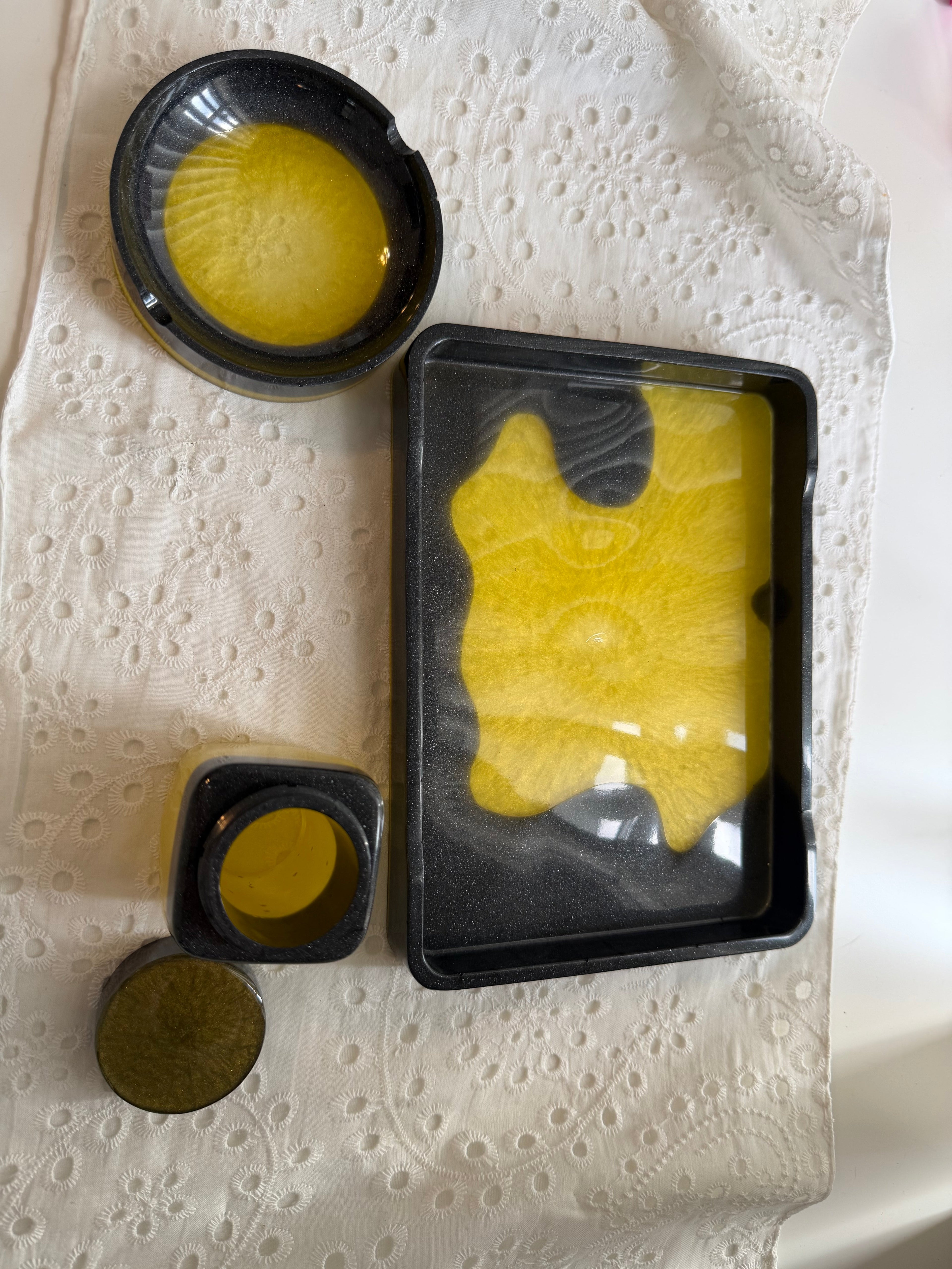 Black & Yellow Resin Rolling Tray Set