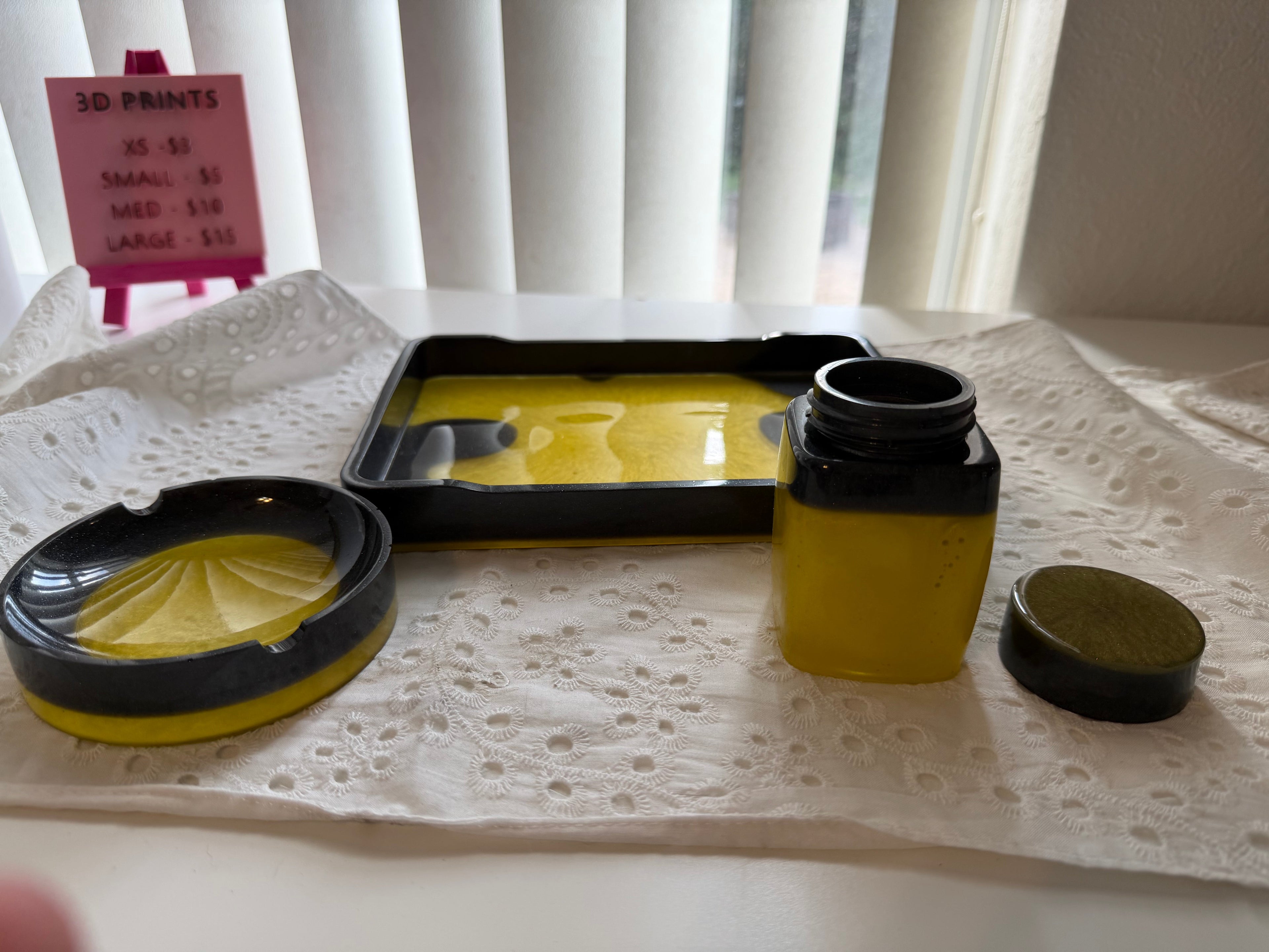 Black & Yellow Resin Rolling Tray Set