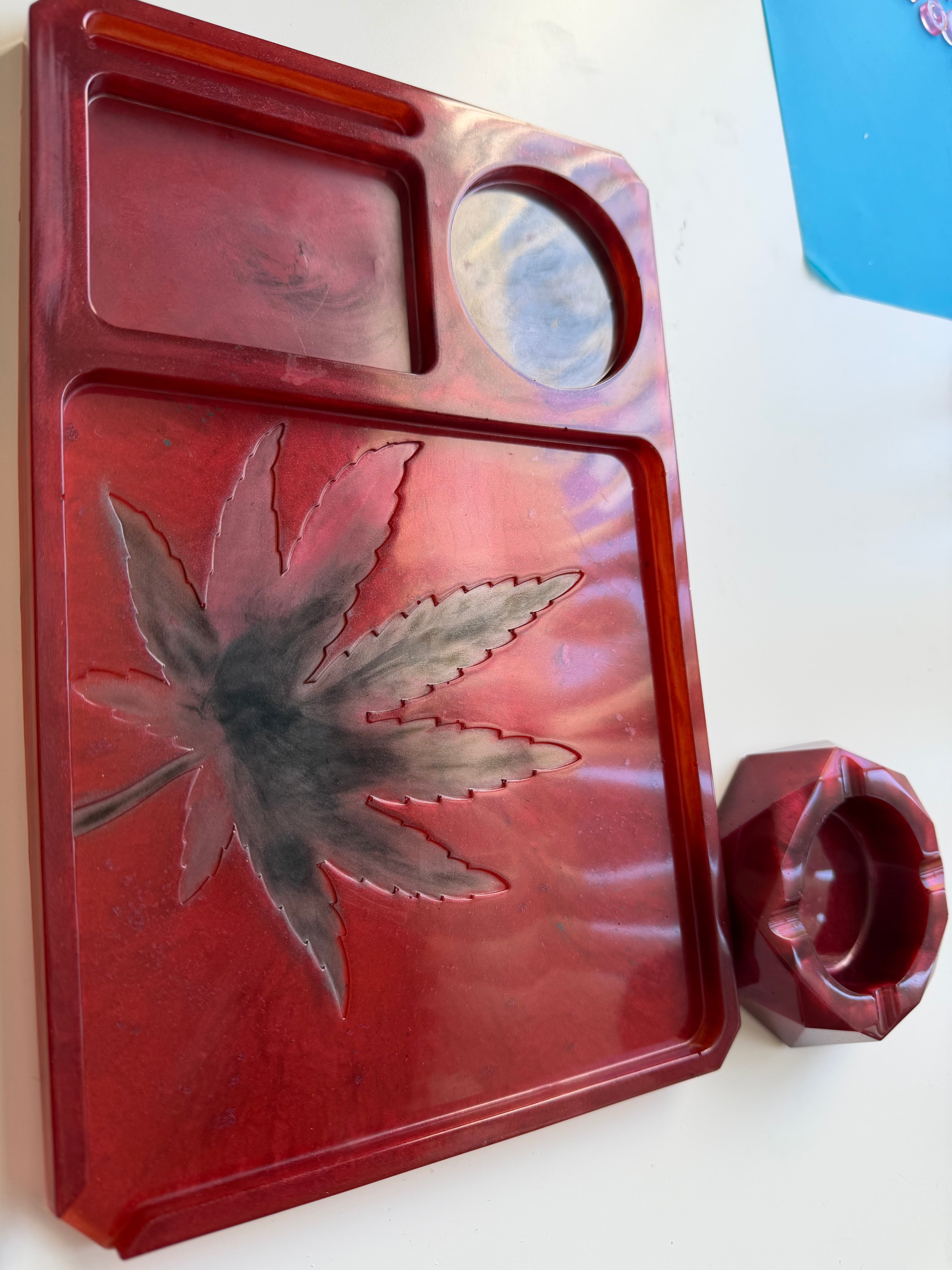 Burgundy & Black Resin Rolling Tray Set – Bold, Sleek & Unisex