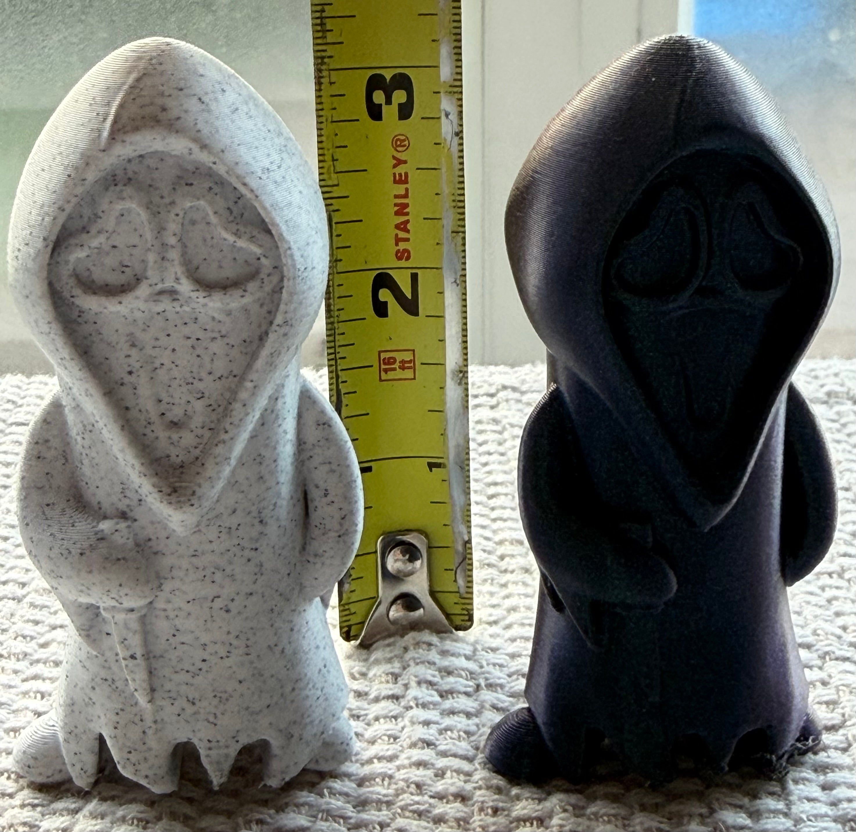 Phantom Facet – Mini Ghost Face Figure